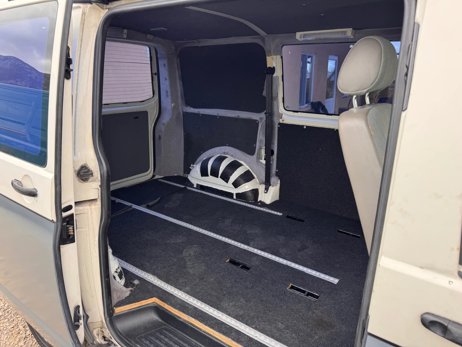 VW T5 2.5 TDI / 4x4, снимка 9 - Бусове и автобуси - 53915076