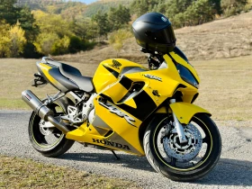 ����� �� �������� �� Honda Cbr F4i