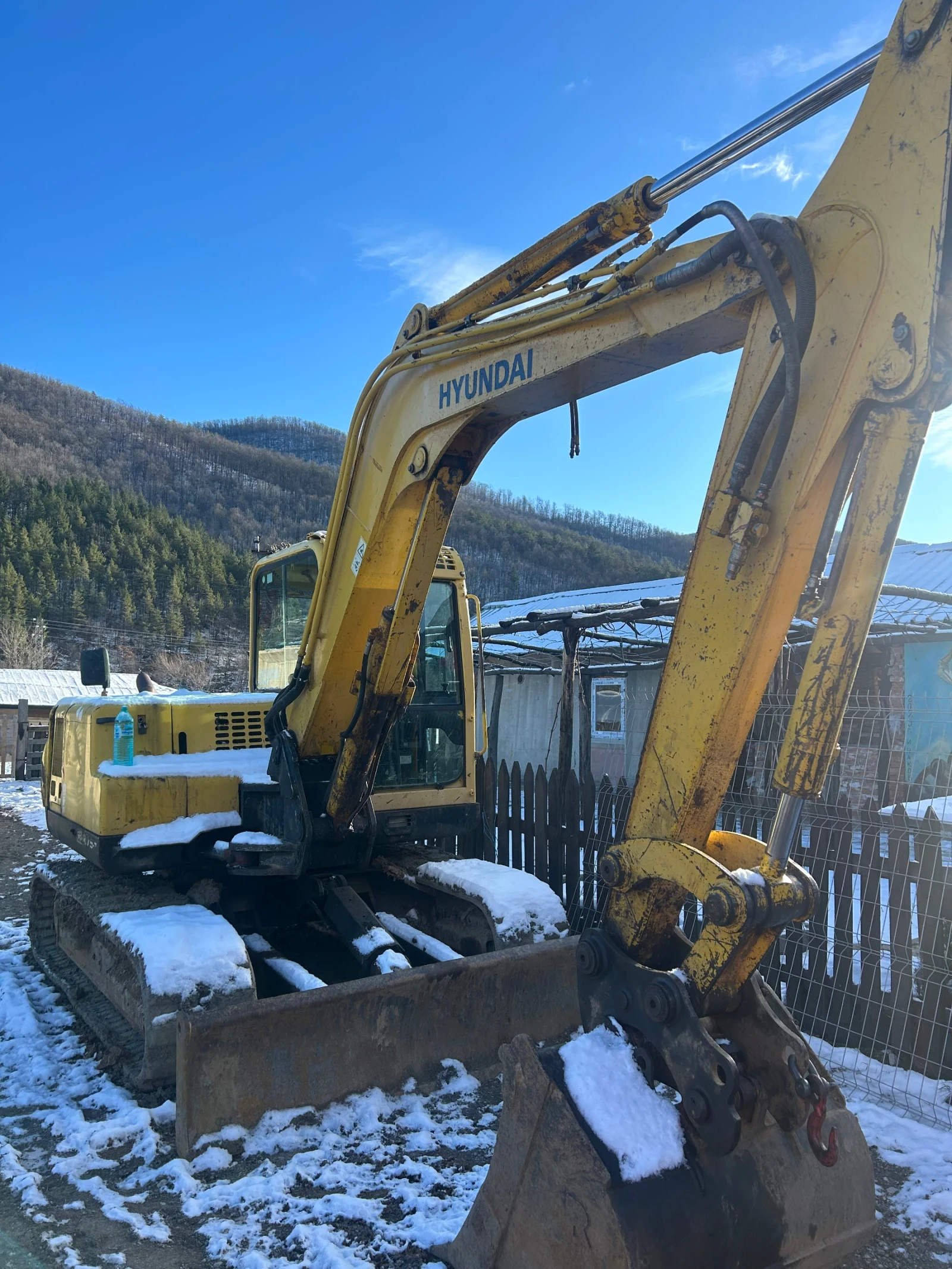 Багер Hyundai 7, 5, снимка 1