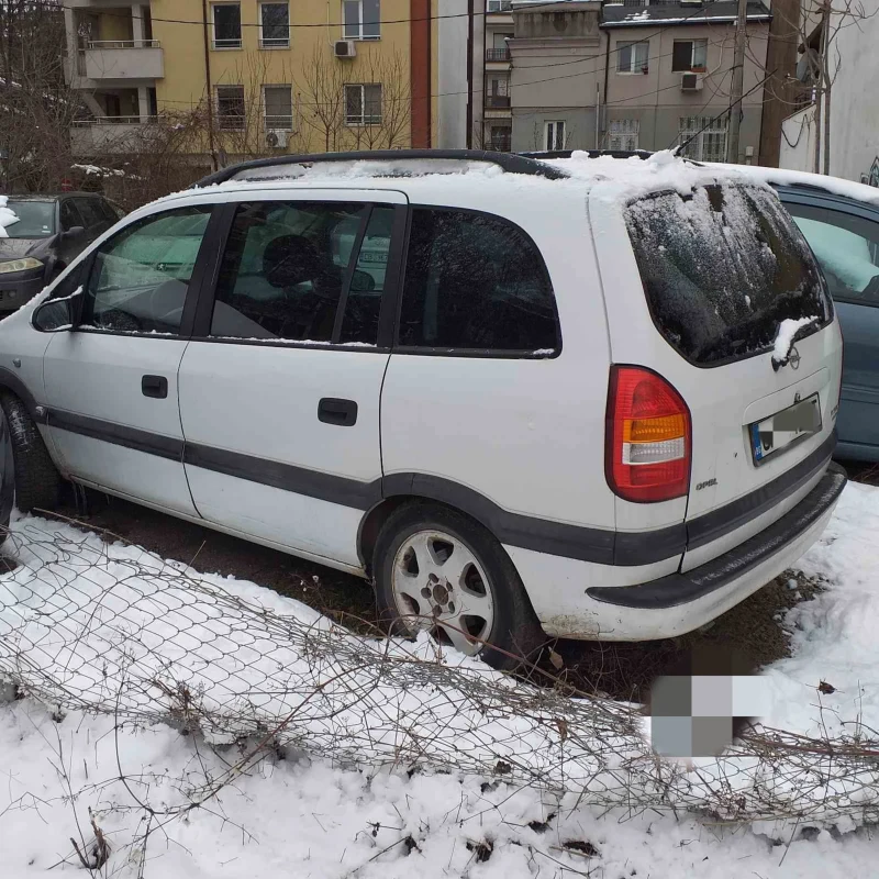 Opel Zafira 2.0DTI, снимка 2 - Автомобили и джипове - 48691793