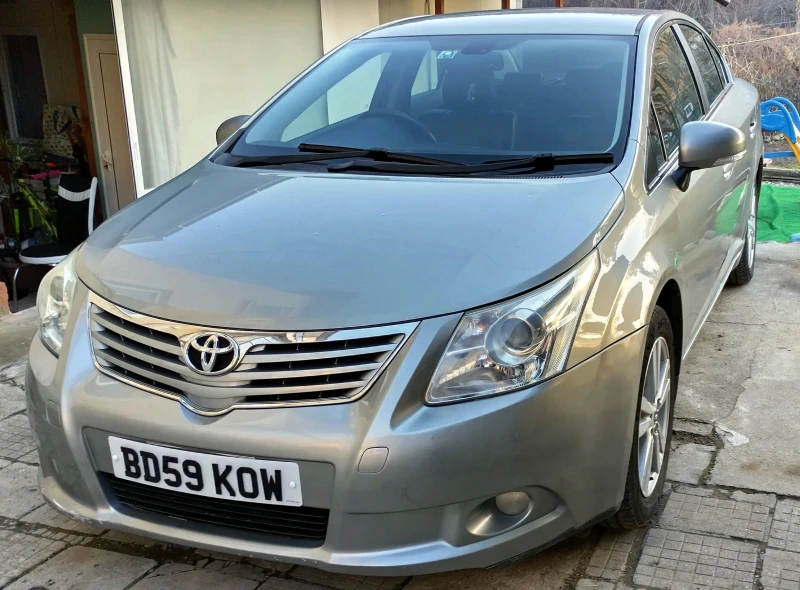 Toyota Avensis 2.0 Газ/Бензин, снимка 1 - Автомобили и джипове - 48911193