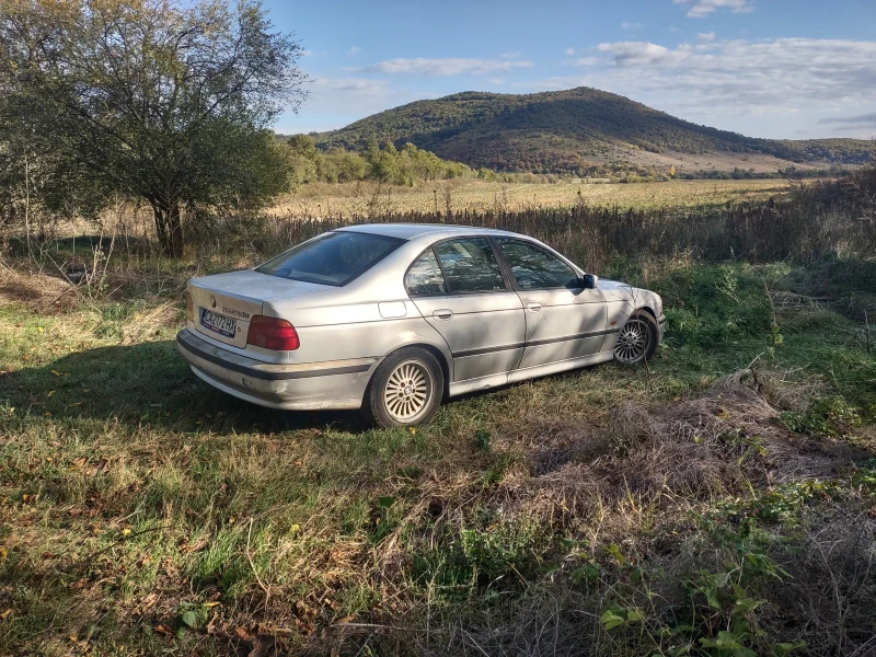 BMW 525 Tds, снимка 2 - Автомобили и джипове - 49362213