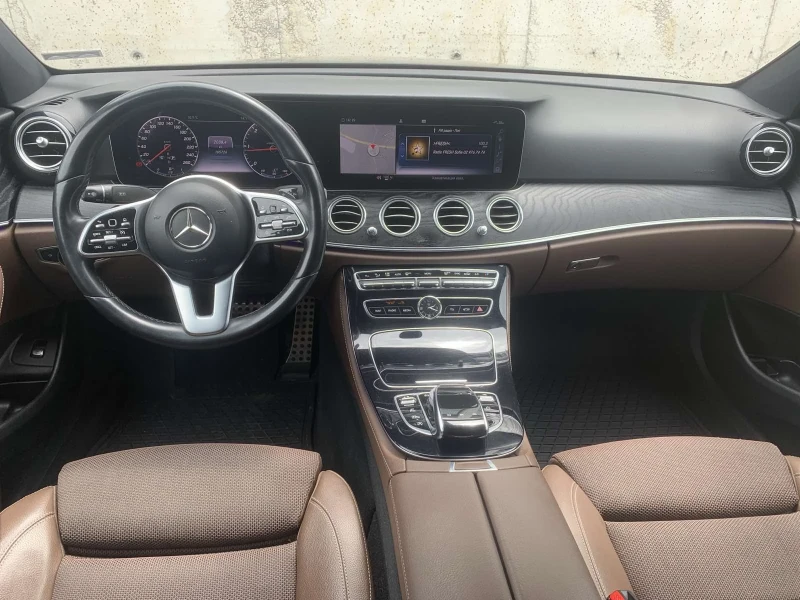 Mercedes-Benz E 200 Panorama/Navi, снимка 9 - Автомобили и джипове - 50472347