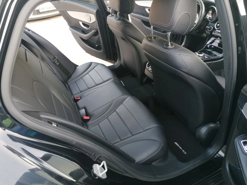 Mercedes-Benz C 250 AMG 4 MATIC Швейцария, снимка 11 - Автомобили и джипове - 52645195