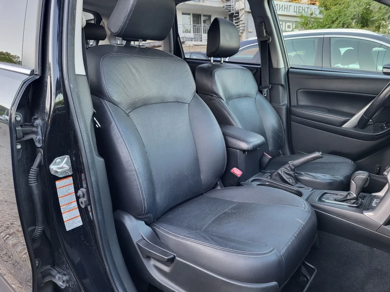 Subaru Forester 2.0XT!, снимка 10 - Автомобили и джипове - 51524210