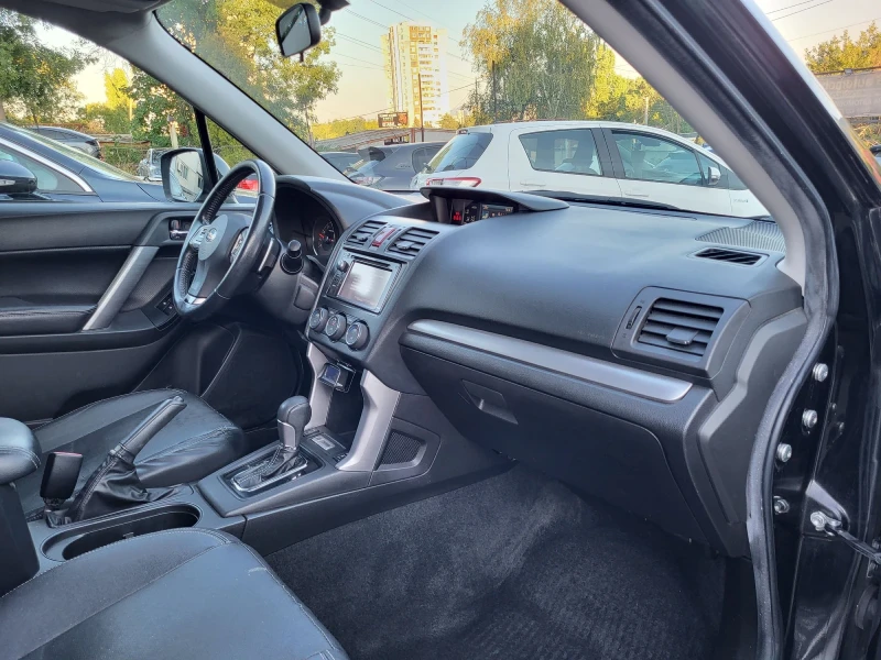 Subaru Forester 2.0XT!, снимка 8 - Автомобили и джипове - 51524210