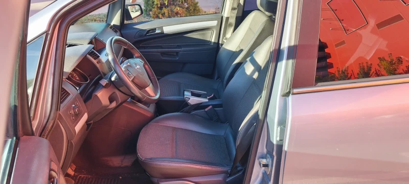 Opel Zafira EcoM фабричен метан, снимка 4 - Автомобили и джипове - 52923960