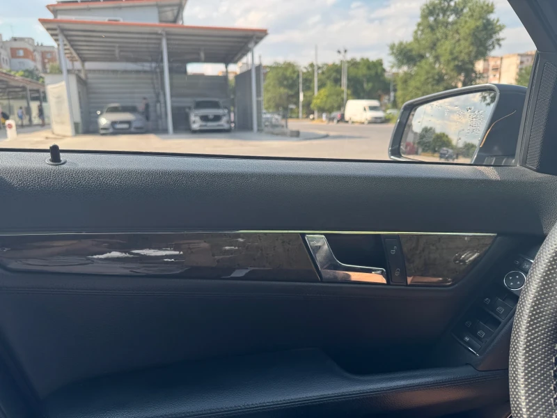Mercedes-Benz C 350 Avantgarde 272 к.с, снимка 7 - Автомобили и джипове - 52356484