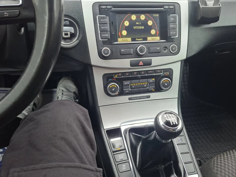 VW Passat, снимка 16 - Автомобили и джипове - 53066391