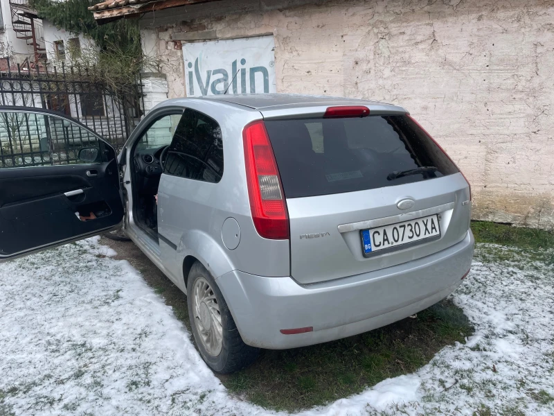 Ford Fiesta, снимка 2 - Автомобили и джипове - 53113414
