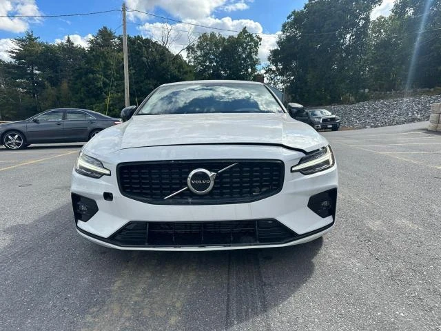 Volvo S60 CORE 10k KM - изображение 3