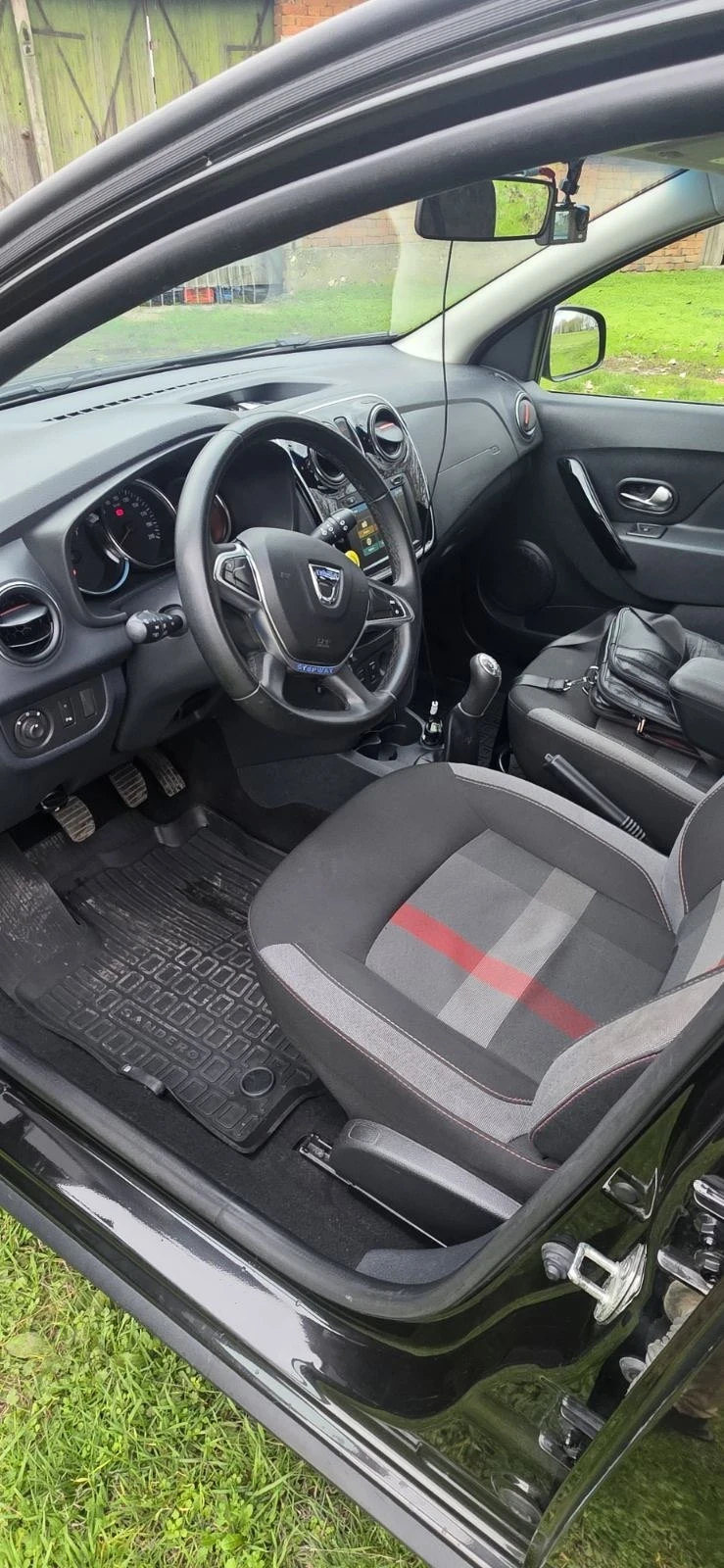 Dacia Sandero 1.5 STEPWAY, снимка 7 - Автомобили и джипове - 52685558