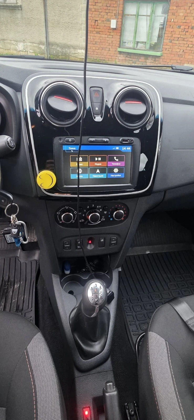 Dacia Sandero 1.5 STEPWAY, снимка 8 - Автомобили и джипове - 52685558