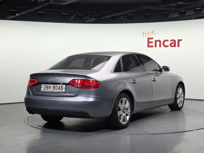 Audi A4 2.0 Tfsi B8, снимка 4 - Автомобили и джипове - 54989599