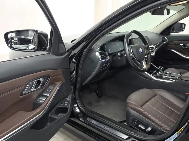 BMW 330 М Sports Hybrid - САМО 30% АВАНС, снимка 10 - Автомобили и джипове - 55991875