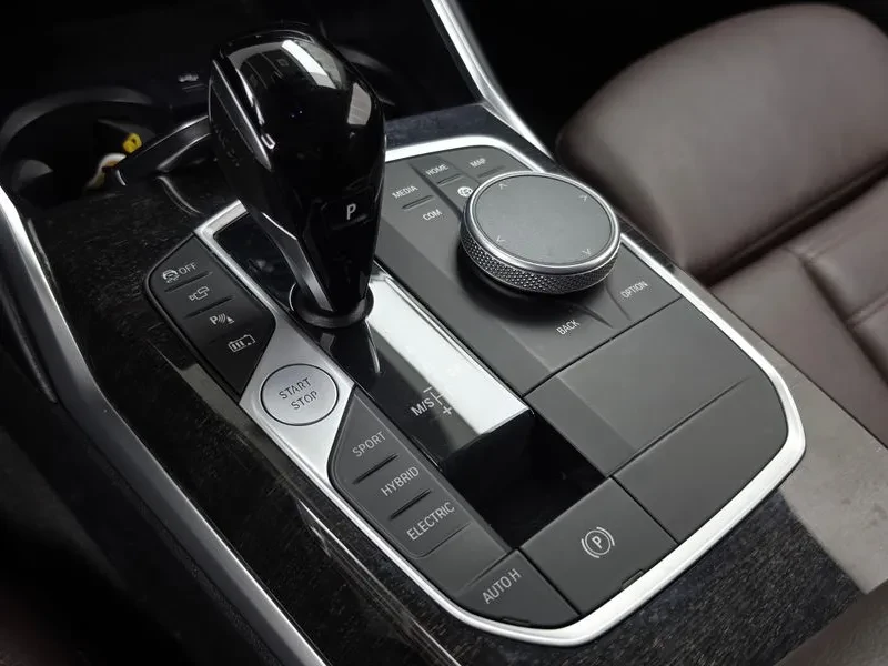 BMW 330 М Sports Hybrid - САМО 30% АВАНС, снимка 9 - Автомобили и джипове - 55991875