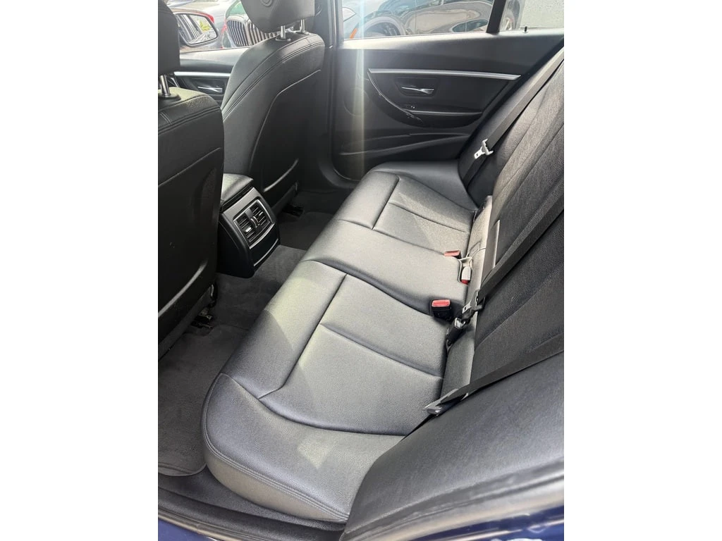 BMW 330 *  *    * CARFAX *  | Mobile.bg   14