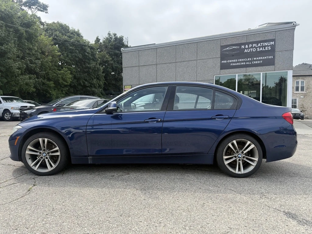 BMW 330 * АВТО КРЕДИТ* ЦЕНА ДО БГ * CARFAX *  - изображение 6