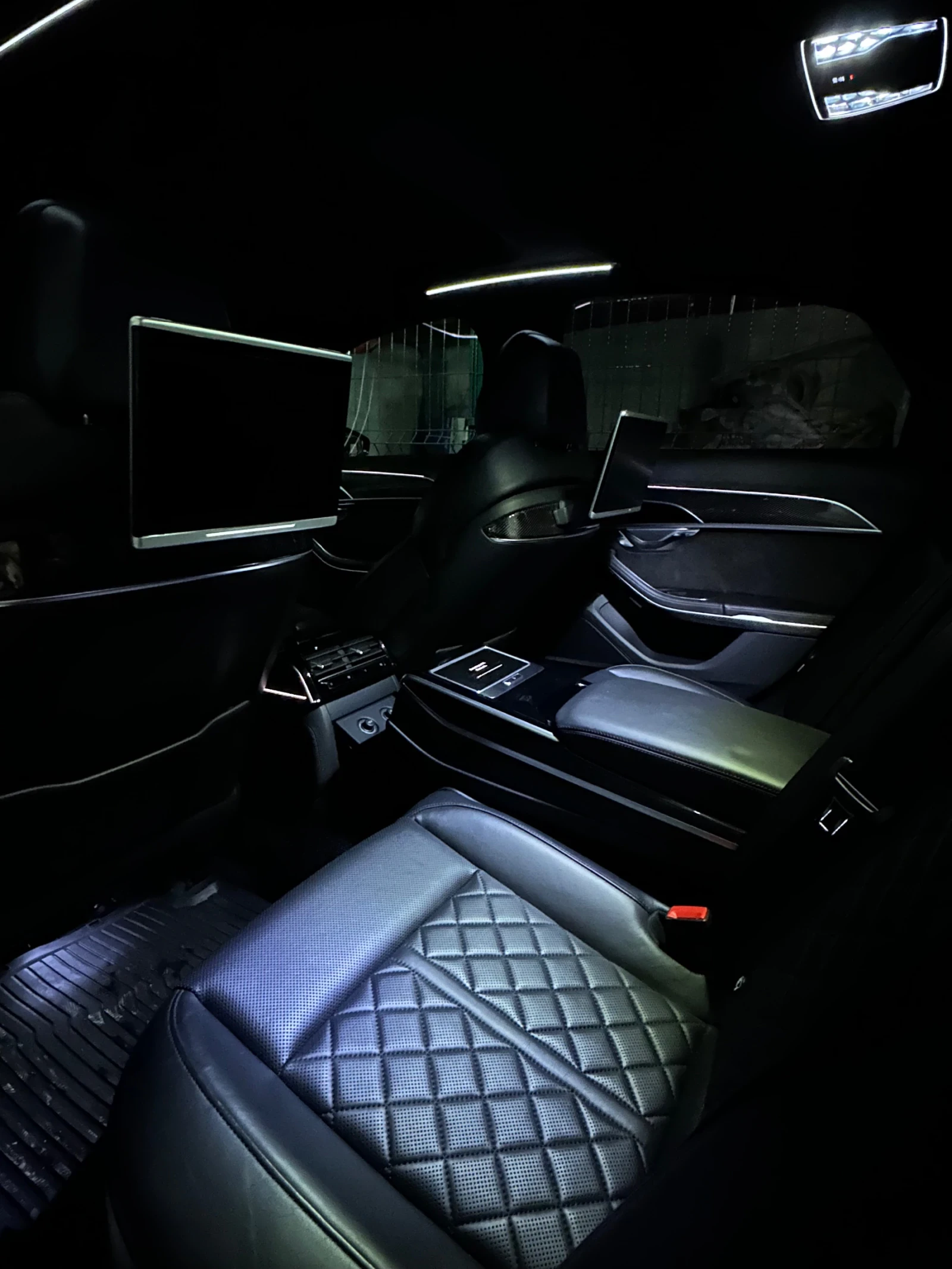 Audi S8 LEASING , DOWNPIPE , MHEV 48v, снимка 8 - Автомобили и джипове - 53761874