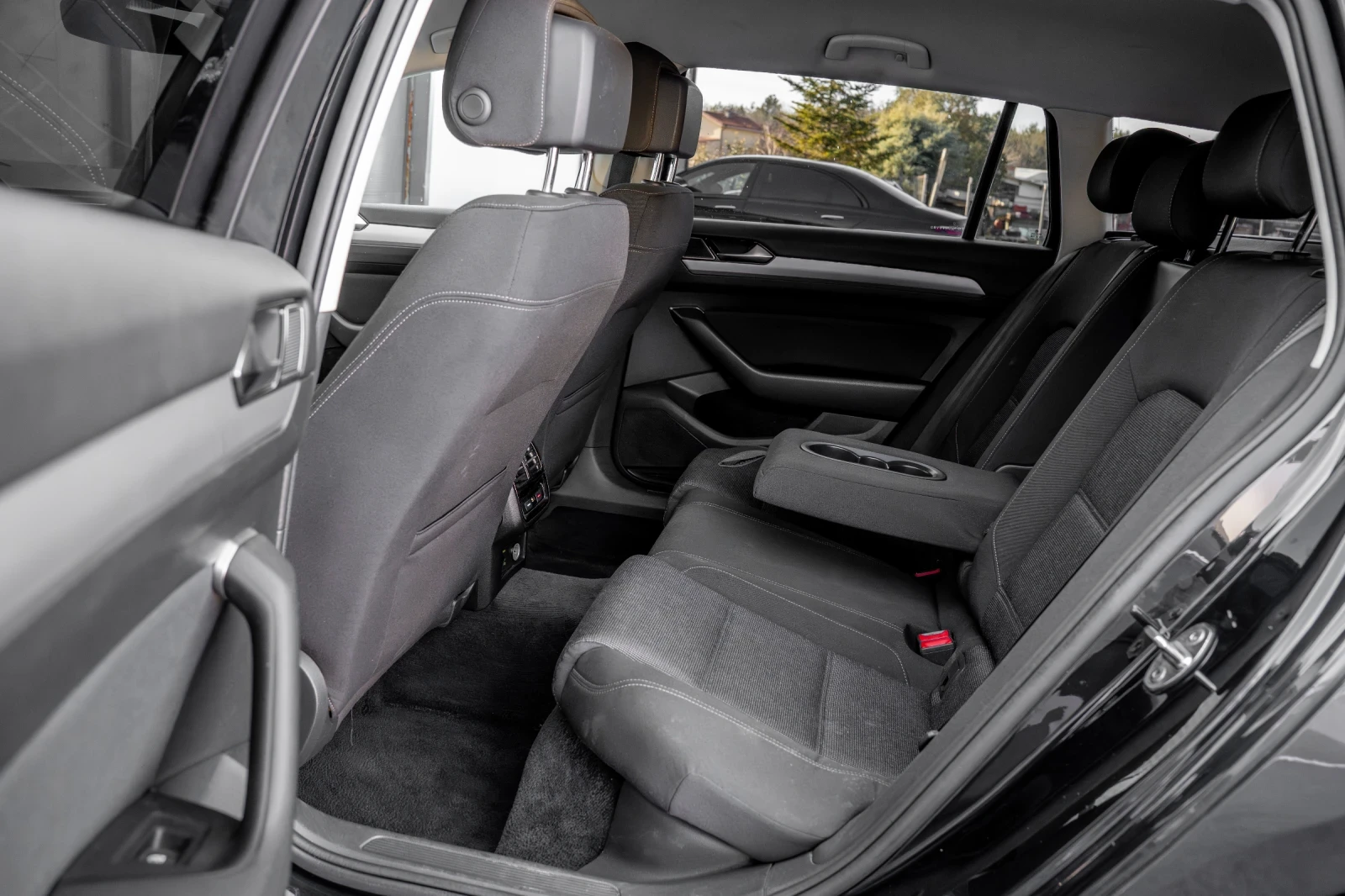 VW Passat 2.0 tdi Лизинг, снимка 13 - Автомобили и джипове - 53923711