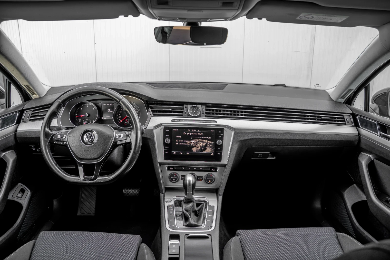 VW Passat 2.0 tdi Лизинг, снимка 9 - Автомобили и джипове - 53923711