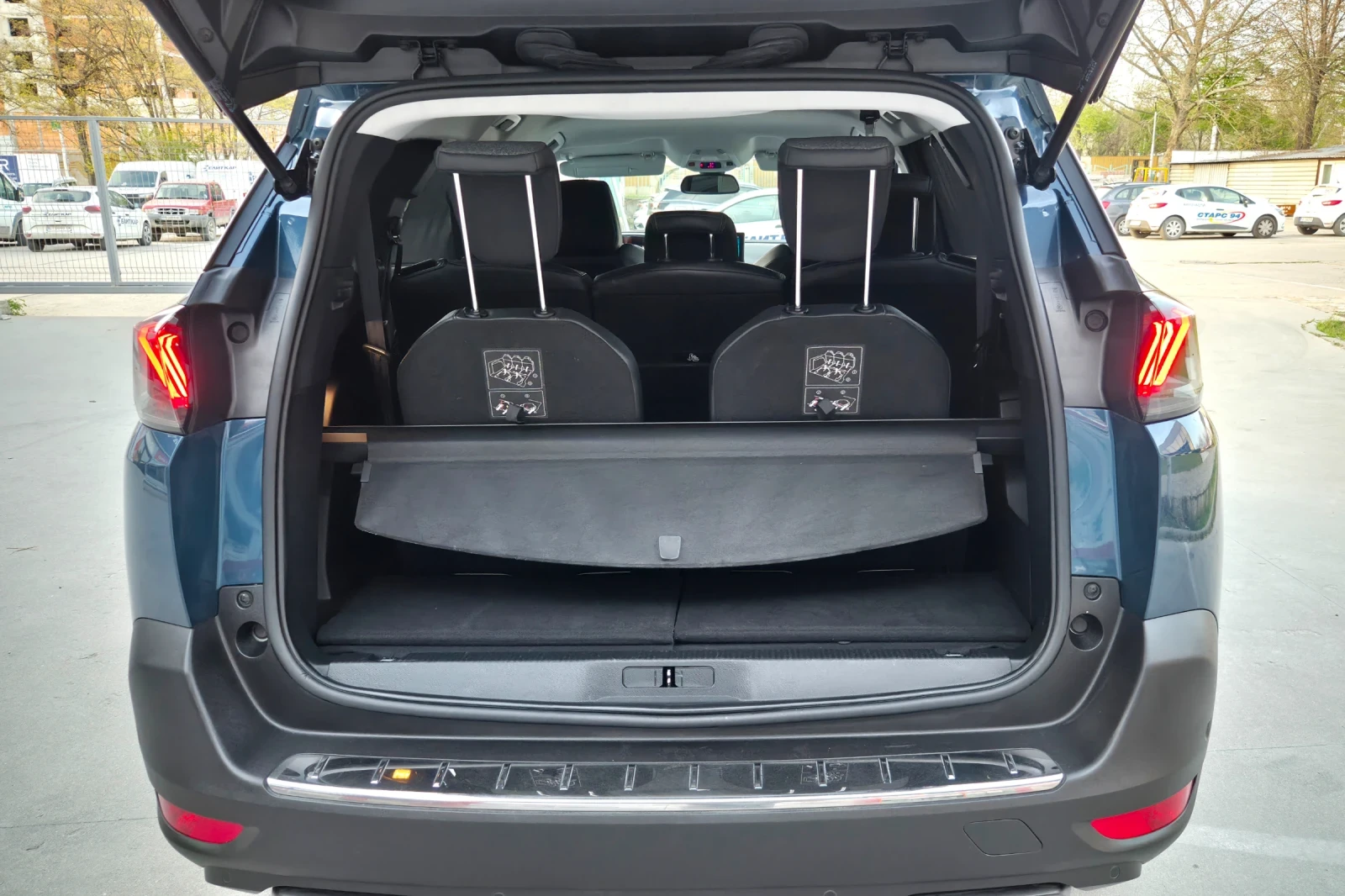 Peugeot 5008 1.5 HDI/ ALLURE/ KEYLESS/ 7-места, снимка 14 - Автомобили и джипове - 54207510