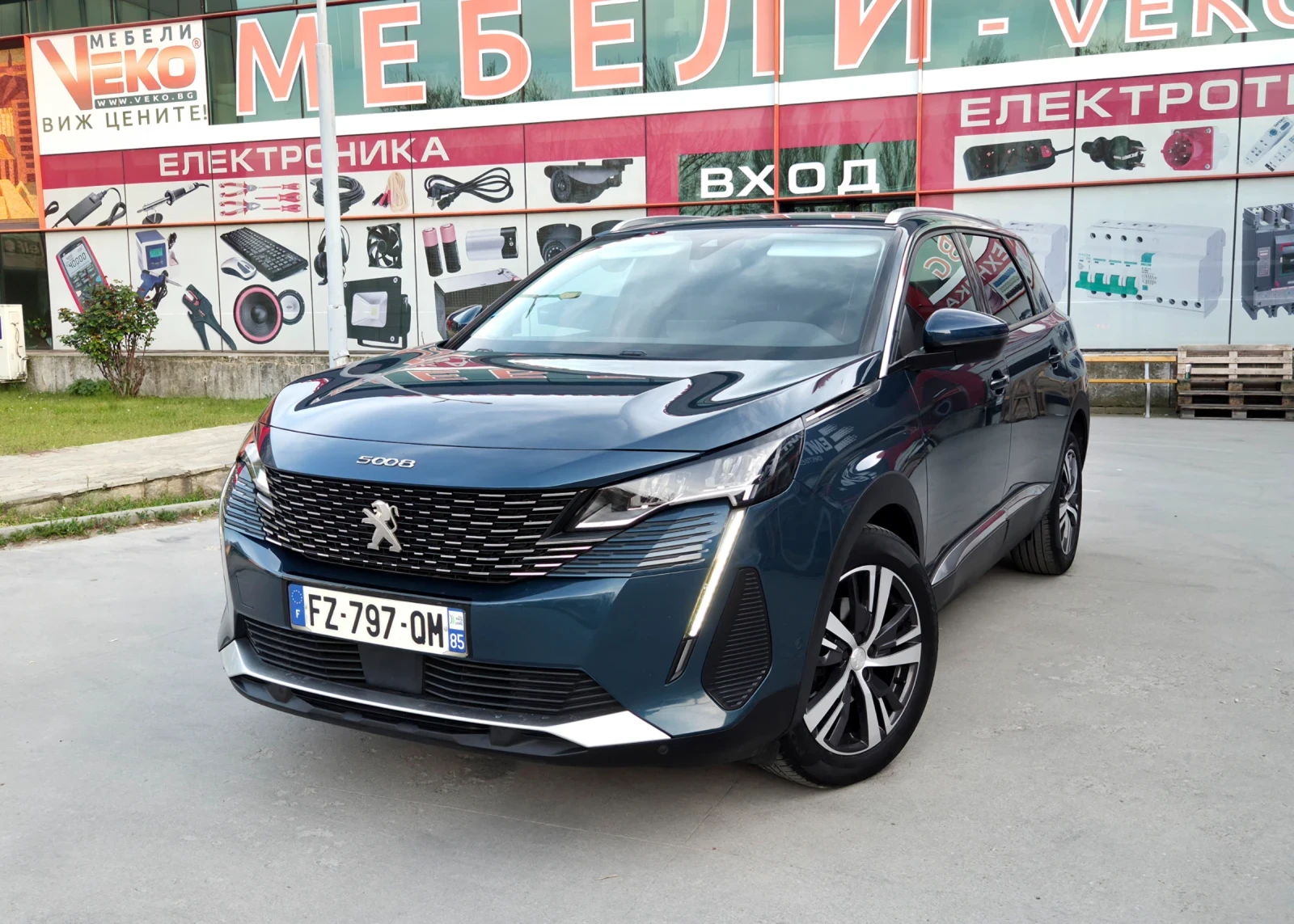 Peugeot 5008 1.5 HDI/ ALLURE/ KEYLESS/ 7-места