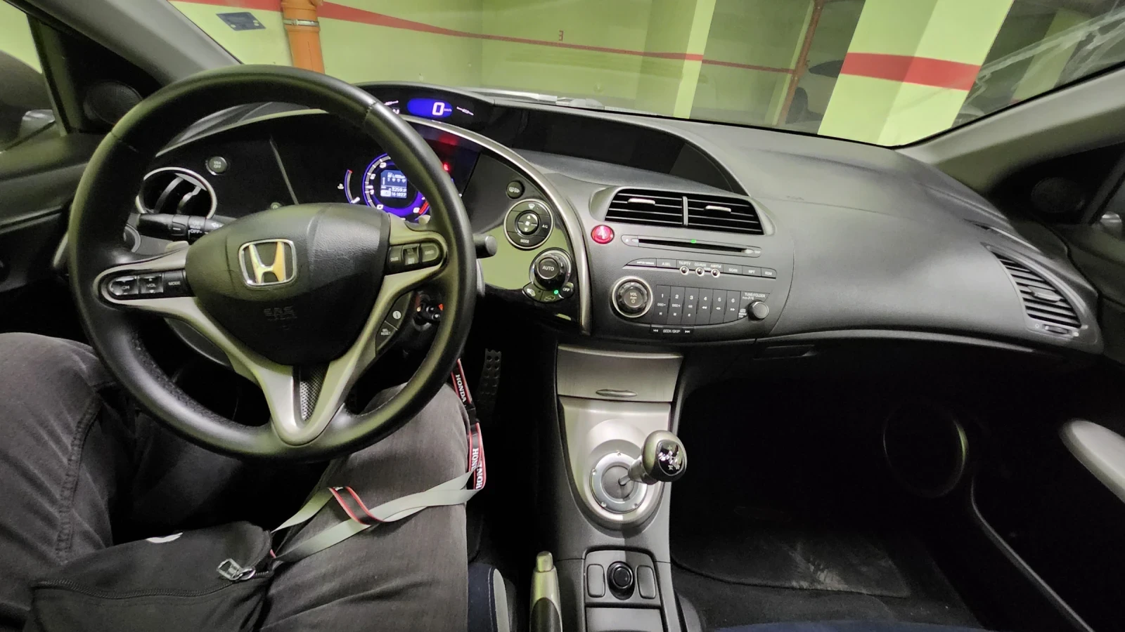 Honda Civic 1.8, снимка 8 - Автомобили и джипове - 54547766
