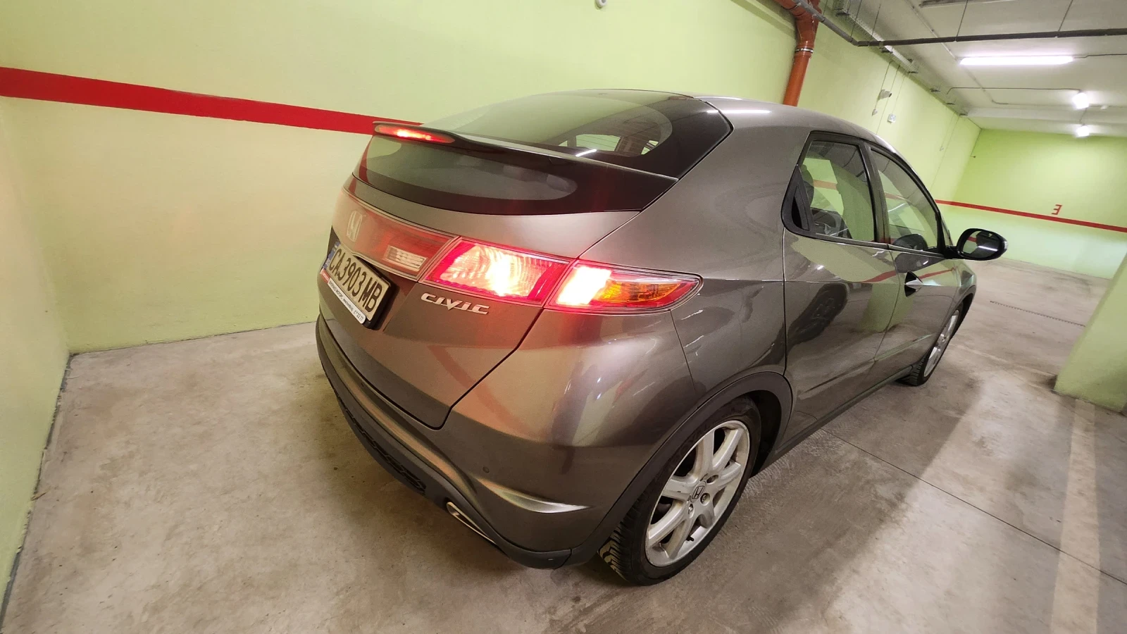 Honda Civic 1.8, снимка 11 - Автомобили и джипове - 54547766
