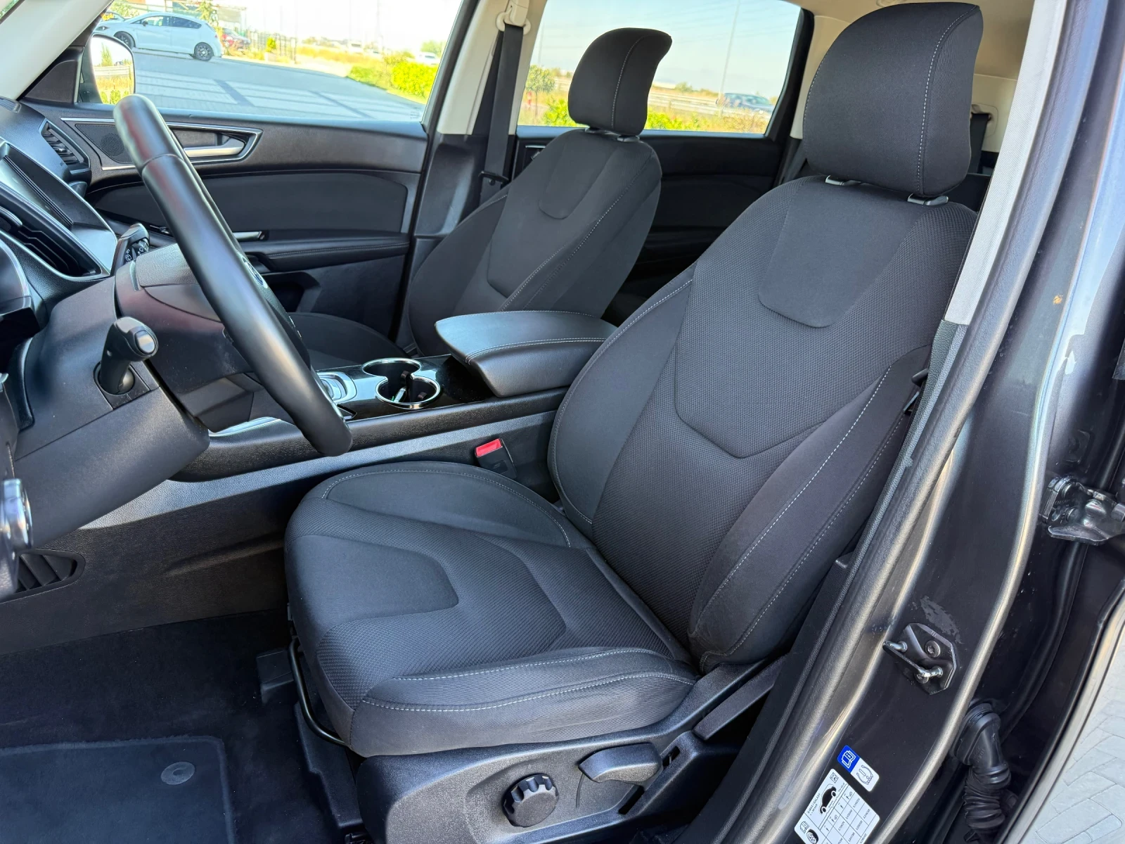 Ford S-Max 2.0 TDCi 180к.с / 6+ 1 / NAVI / DISTRONIC / KEYLES, снимка 9 - Автомобили и джипове - 55971084