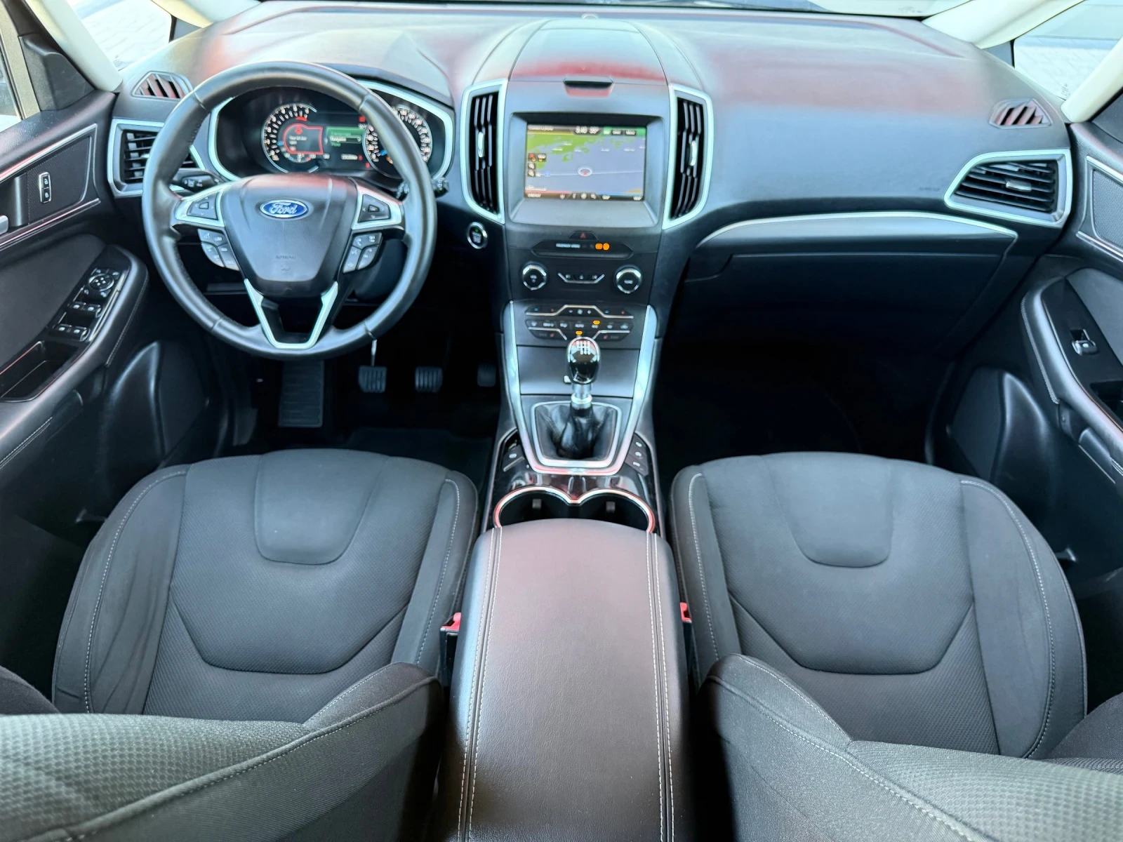 Ford S-Max 2.0 TDCi 180к.с / 6+ 1 / NAVI / DISTRONIC / KEYLES, снимка 8 - Автомобили и джипове - 55971084
