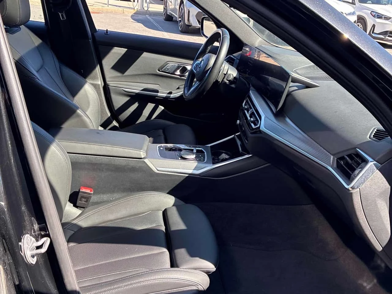 BMW 330 e xDrive * CARFAX * БЕЗ ПЪРВОНАЧАЛНА ВНОСКА, снимка 17 - Автомобили и джипове - 56233662