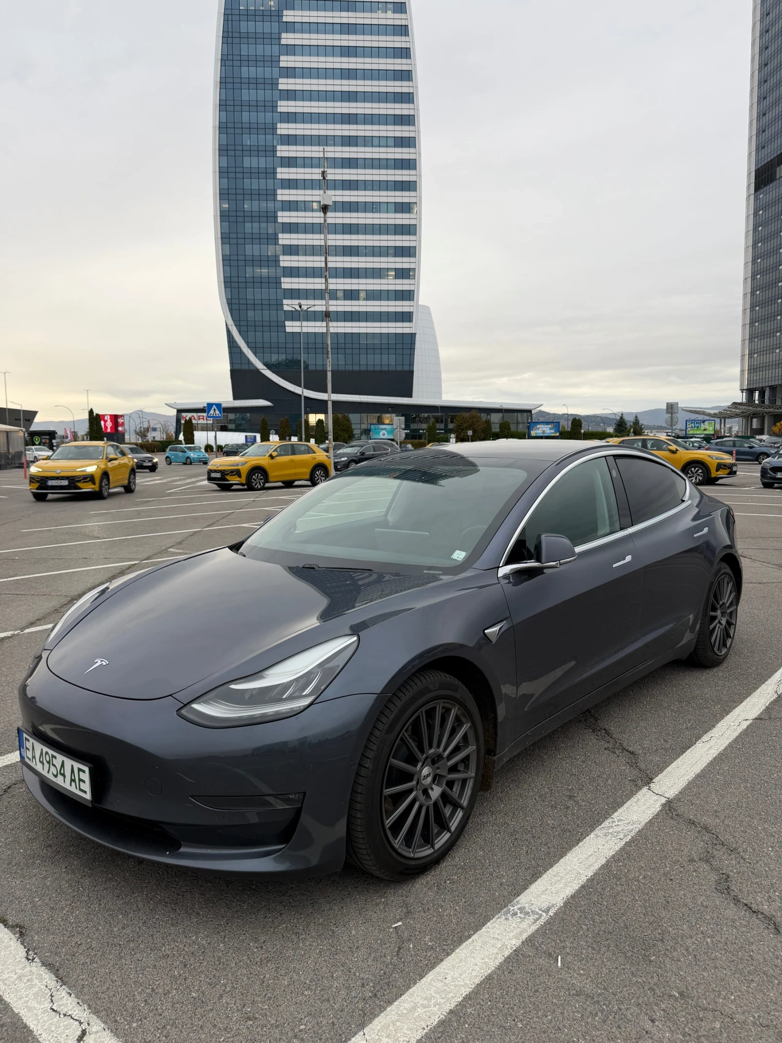 Tesla Model 3 Long Range, снимка 2 - Автомобили и джипове - 56465219