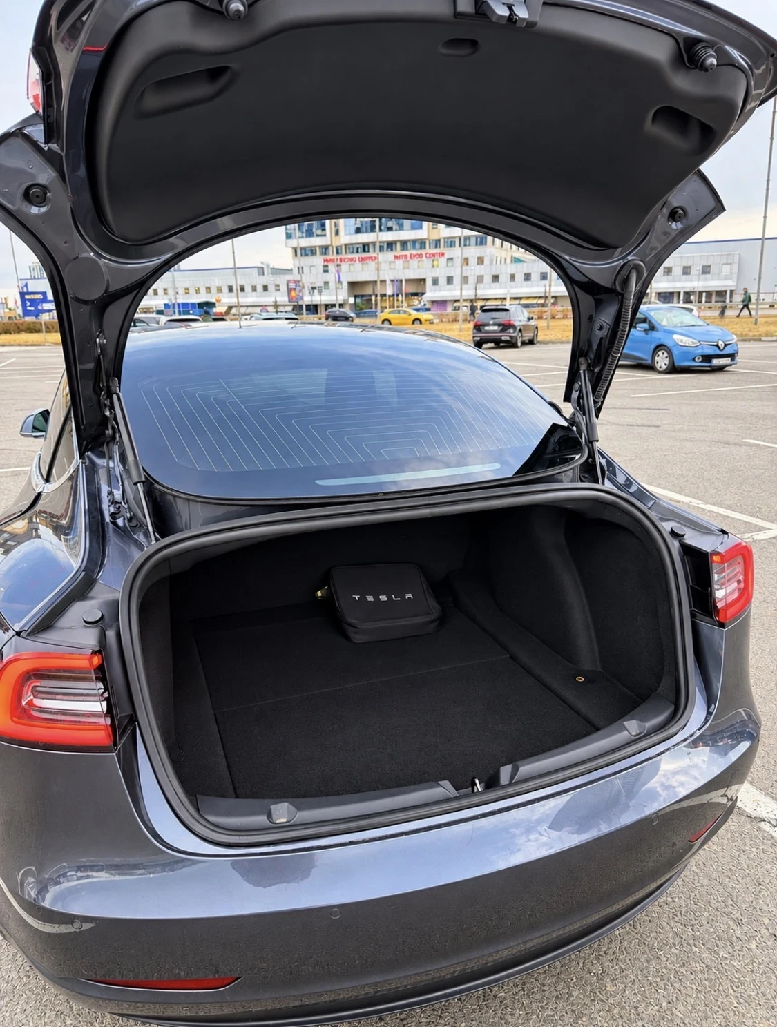 Tesla Model 3 Long Range, снимка 6 - Автомобили и джипове - 56465219