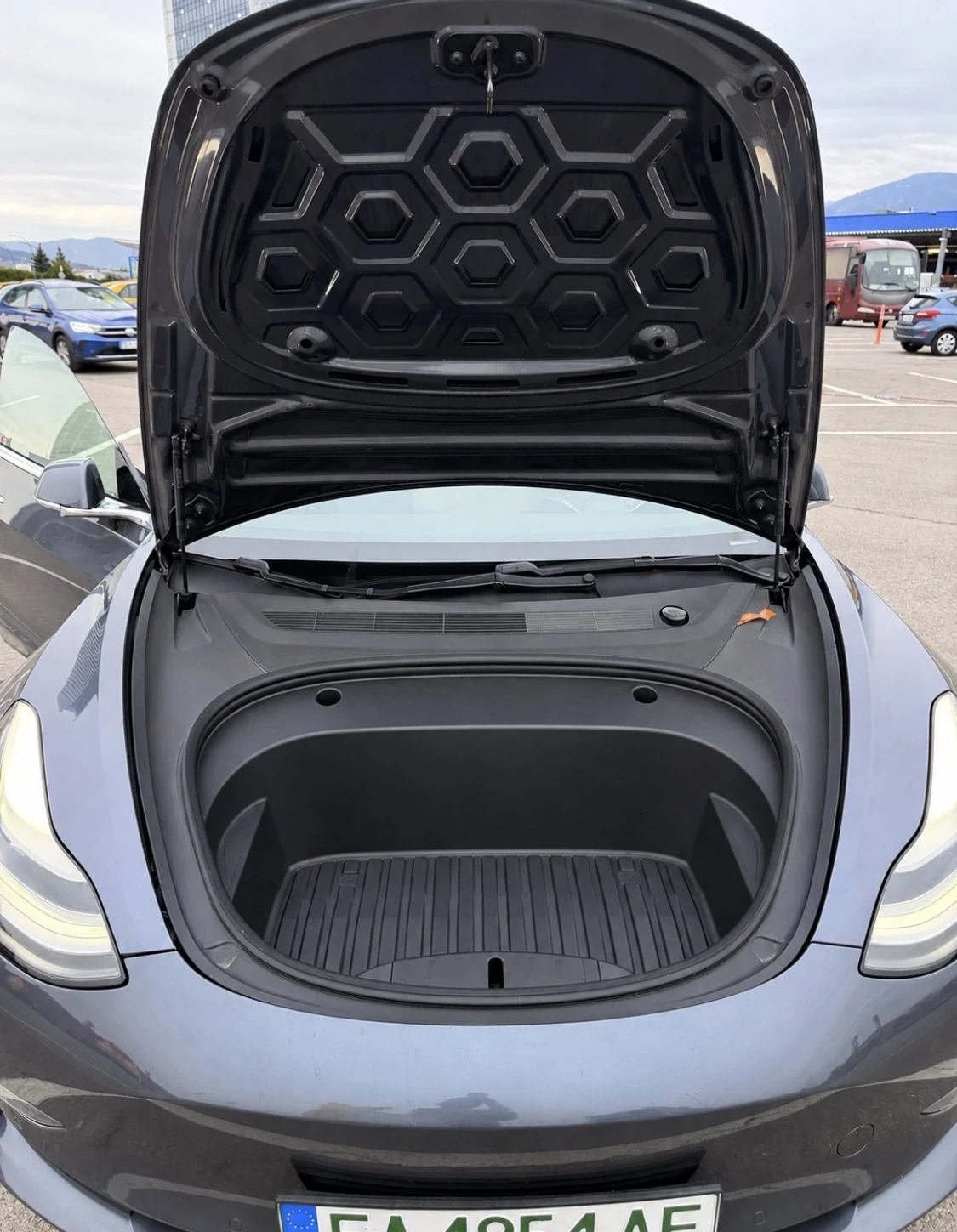 Tesla Model 3 Long Range, снимка 5 - Автомобили и джипове - 56465219