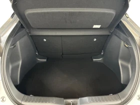 Toyota C-HR Premium LED Navi Leather, снимка 17