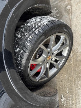 Porsche Cayenne GTS Sport Chrono Jet Black| PANO| 360| ОБДУХВАНЕ|  - 70600 € / 138081.60 лв. - 13771835 7