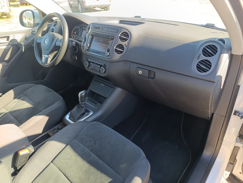 VW Tiguan 2.0 TDI Sport & Style 4Motion, снимка 13 - Автомобили и джипове - 51821654