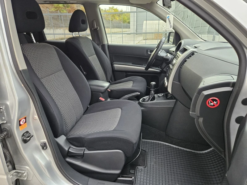 Nissan X-trail 2.5 РЪЧКА 4Х4 , снимка 14 - Автомобили и джипове - 52102404
