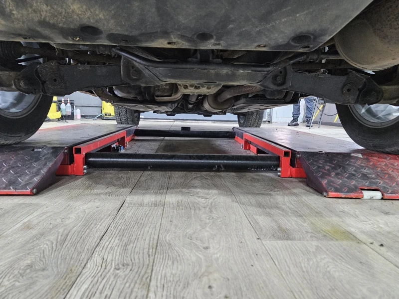 Honda Cr-v 2.0i FACELIFT4x4 EUR5 147812km 8 гуми с джанти !!!, снимка 14 - Автомобили и джипове - 53212538