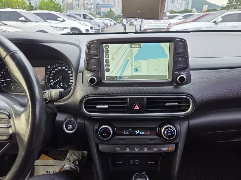 Hyundai Kona 1.6 TURBO 2WD, снимка 12 - Автомобили и джипове - 55717503