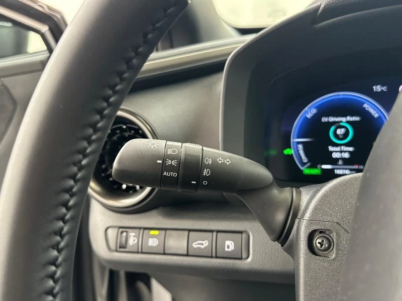 Toyota C-HR Premium LED Navi Leather, снимка 11 - Автомобили и джипове - 56711446