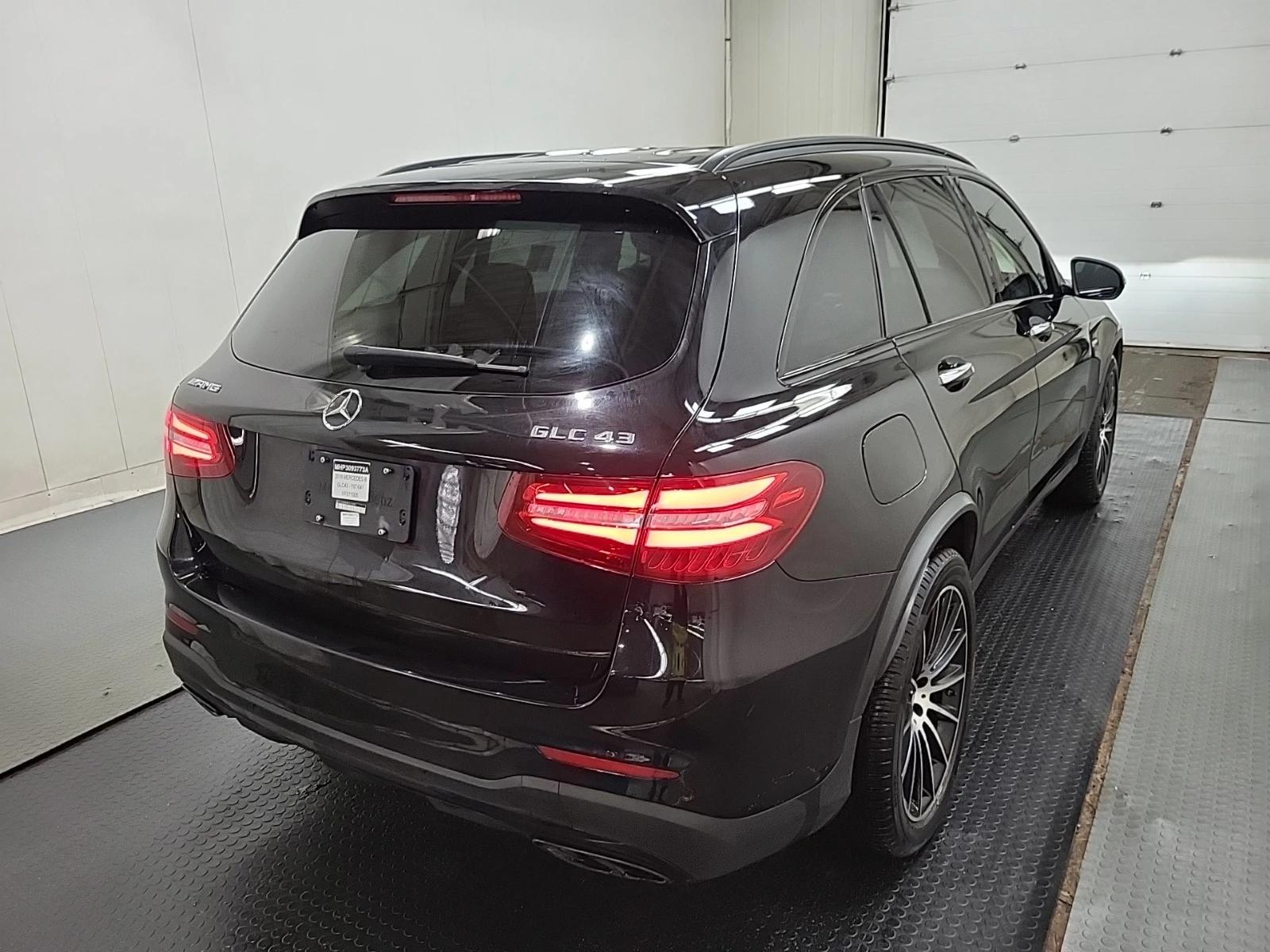 Mercedes-Benz GLC 43 AMG * 4MATIC * CARFAX * АВТОКРЕДИТ - изображение 4