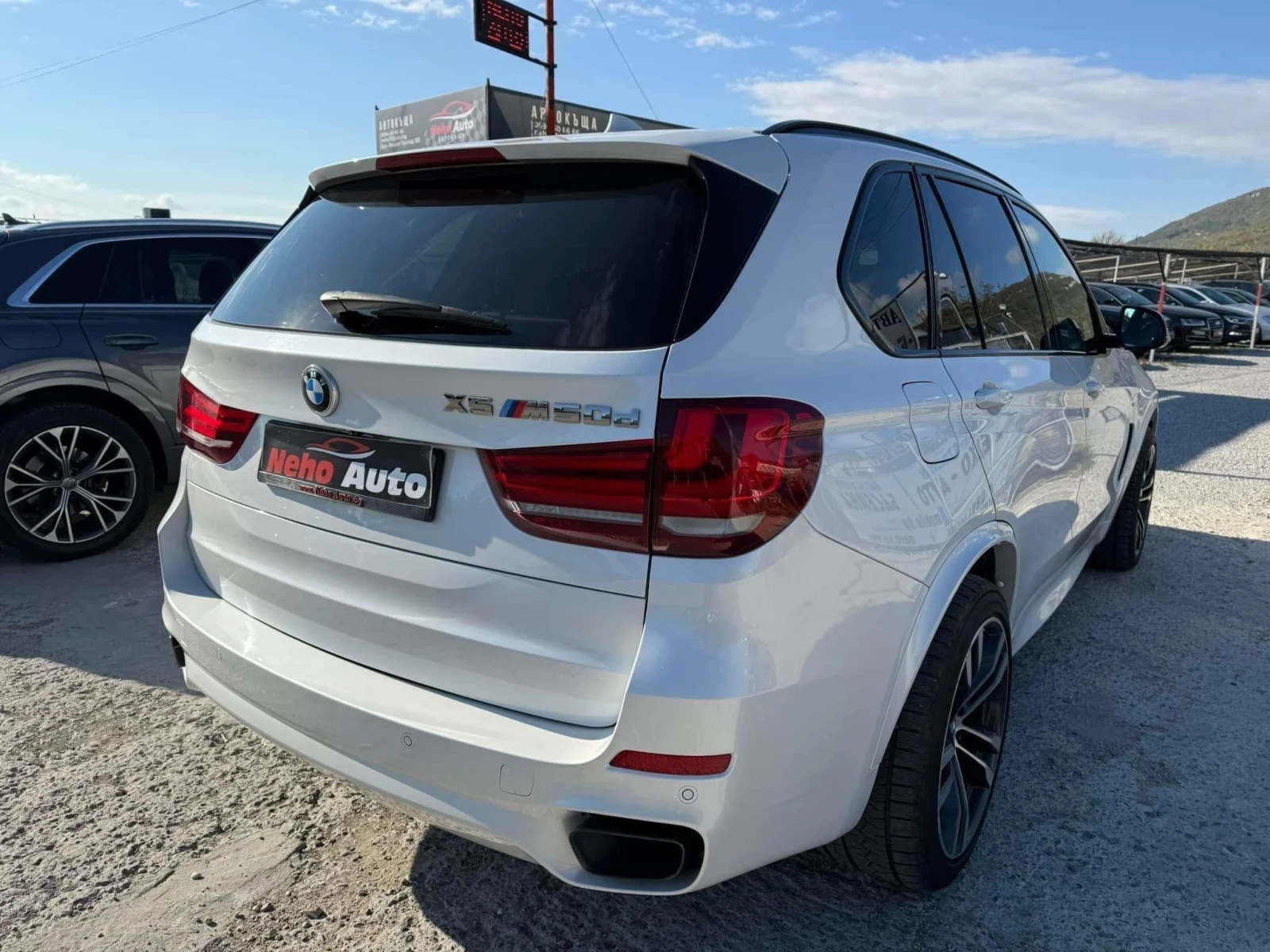BMW X5 BMW X5 M50D - изображение 3