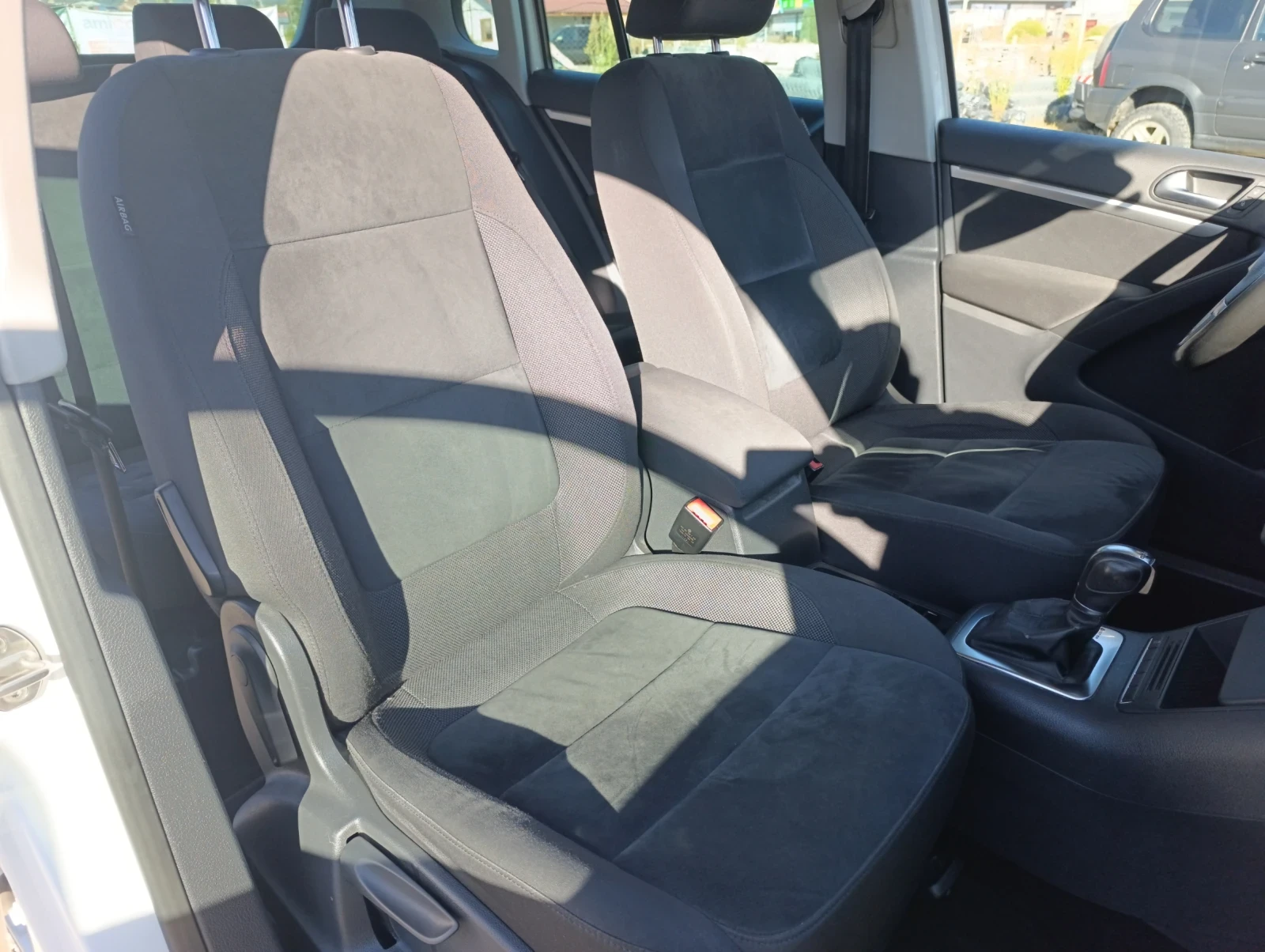 VW Tiguan 2.0 TDI Sport & Style 4Motion | Mobile.bg   12