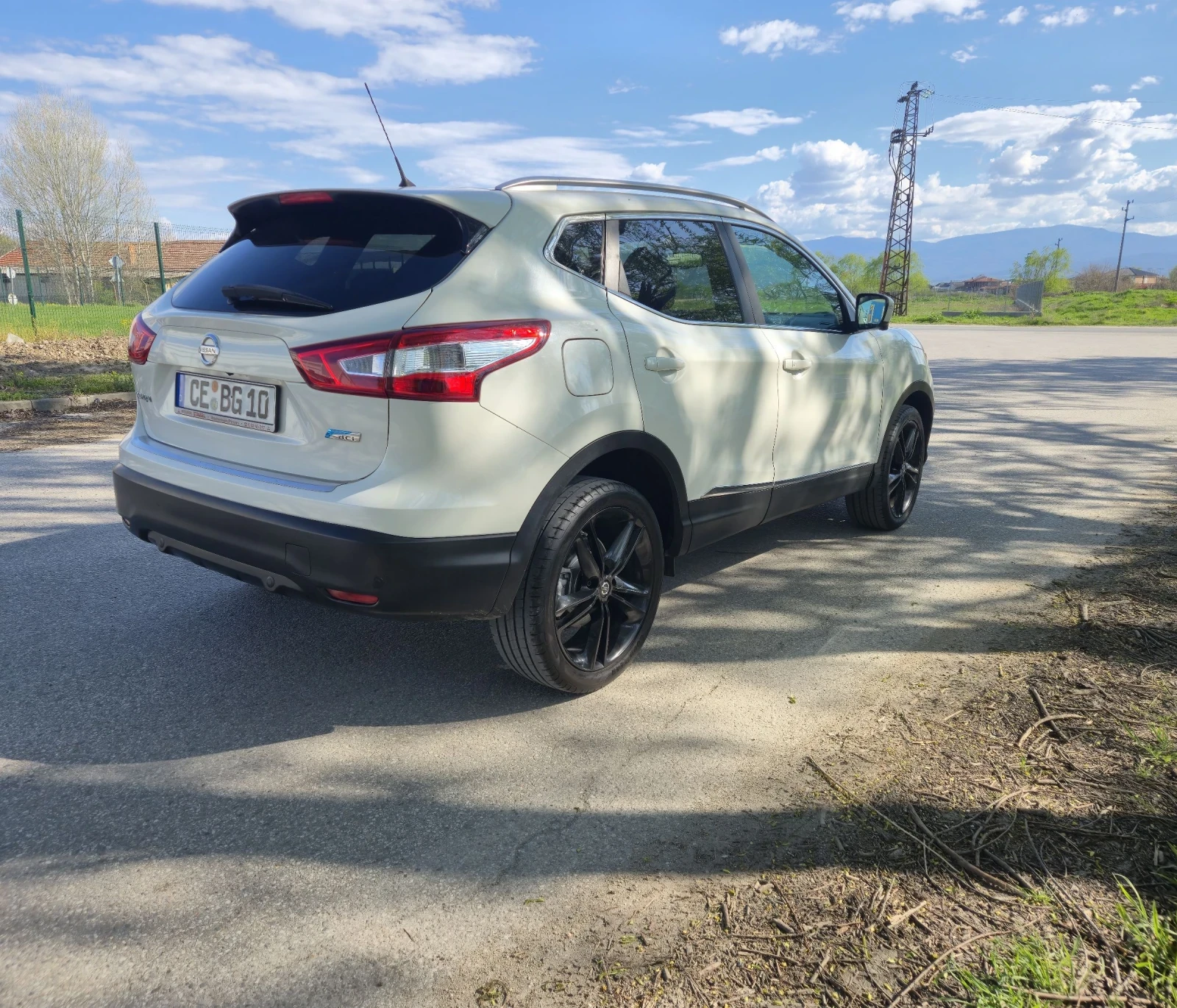 Nissan Qashqai TEKNA FULL 1.6 131кс.LIMITED EDITIONS CHROME ПAKEТ, снимка 2 - Автомобили и джипове - 53661043