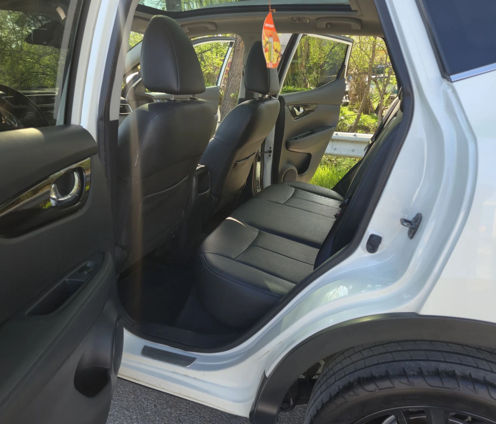 Nissan Qashqai TEKNA FULL 1.6 131кс.LIMITED EDITIONS CHROME ПAKEТ, снимка 13 - Автомобили и джипове - 53661043