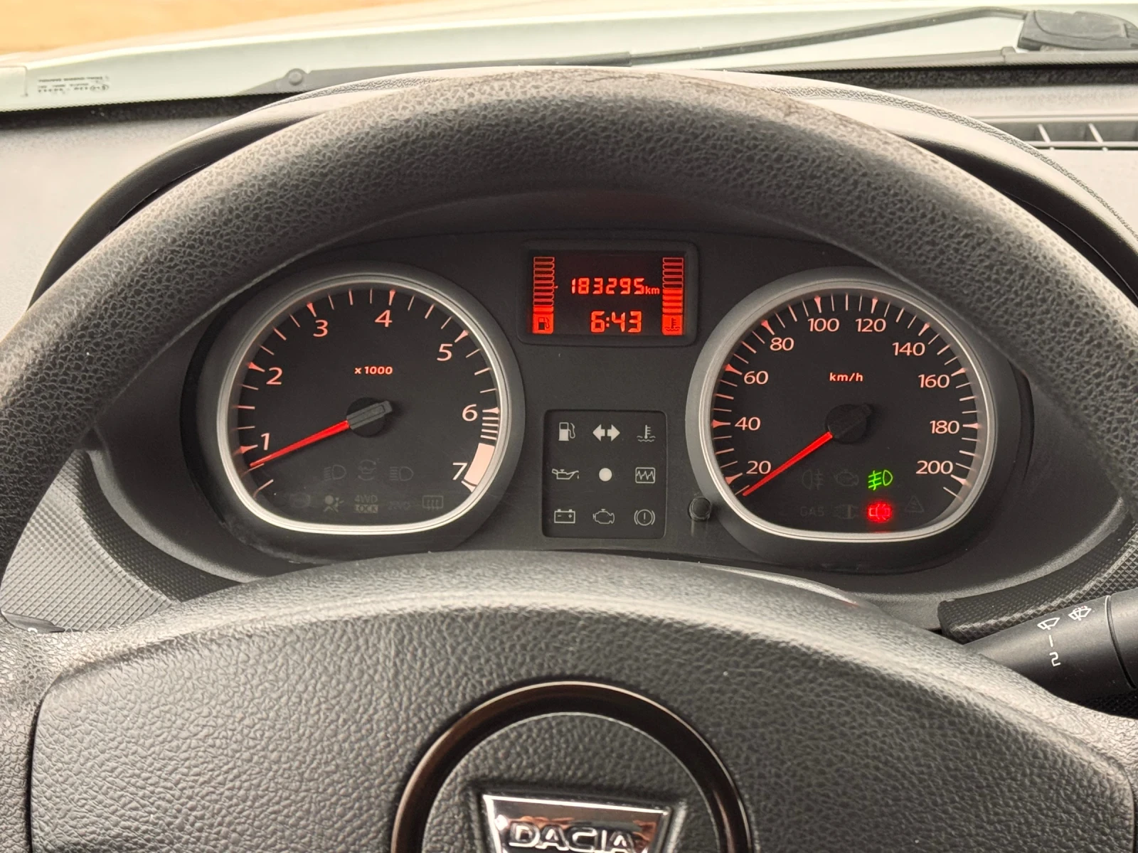 Dacia Duster 2.0i ИТАЛИЯ, снимка 10 - Автомобили и джипове - 53814116