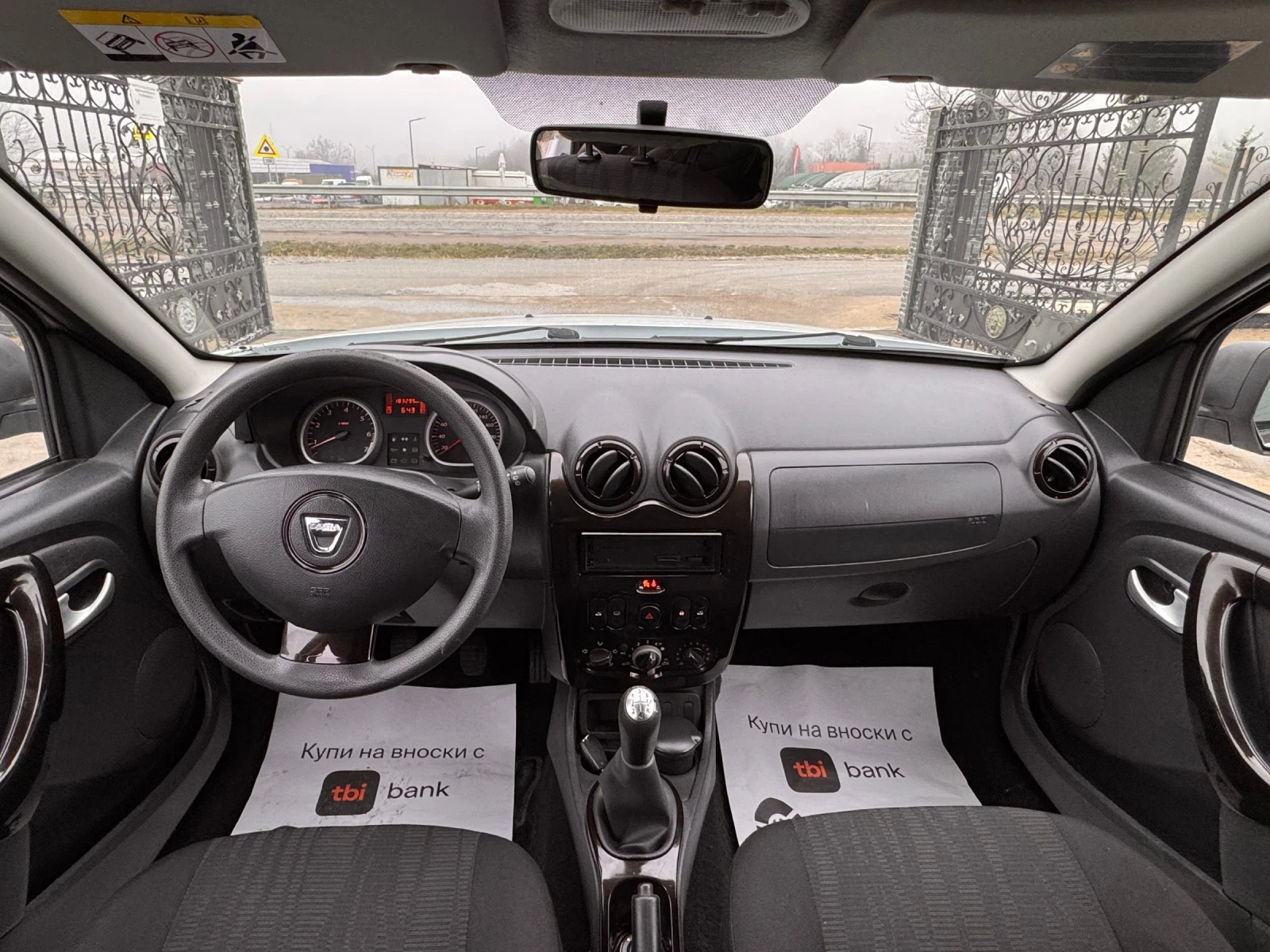 Dacia Duster 2.0i ИТАЛИЯ, снимка 9 - Автомобили и джипове - 53814116