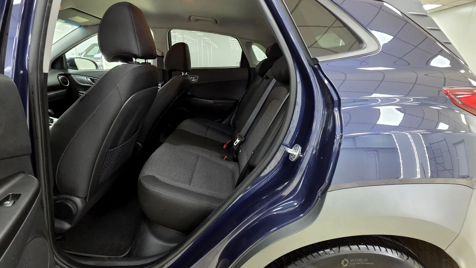 Hyundai Kona 64KWh/Blue Link/SOH100%, снимка 8 - Автомобили и джипове - 54208313